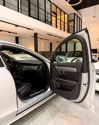 صورة 10 لـ 2019 Volvo S90