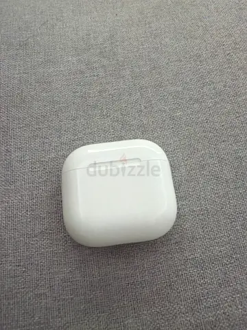 Apple AirPods (4 Gen) charging case - Good condition