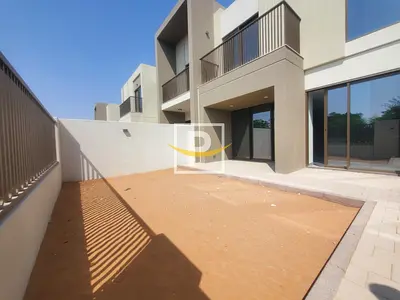 Hot Deal | Single Row | Luxurious Villa