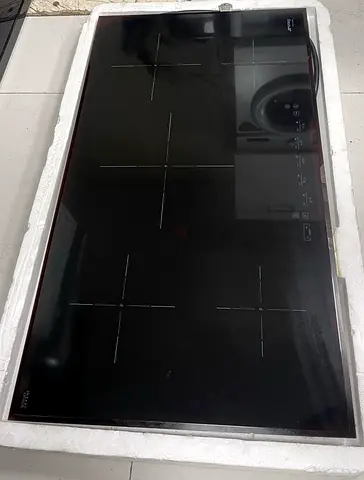 Smeg latest model induction cooktop built-in integrated 90cm