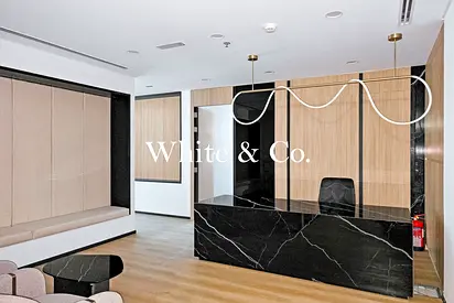 Prime Location | 5 Parkings | Vacant Now