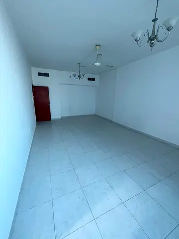 Two-bedroom apartment with a large and unique living space, suitable for families. 🔹 Two master bedrooms 🔹 3 bathrooms