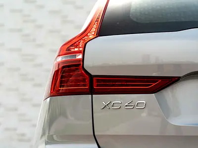 صورة 8 لـ 2024 Volvo XC60