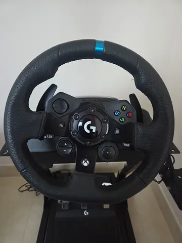 Steering wheel play station