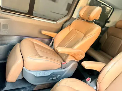 2023 Hyundai STARIA photo 13