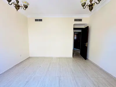 Hote offer 1bhk close to Muwaileh park and 2 washroom with parking price 38k