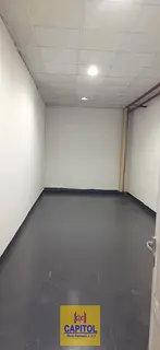 340 SQFT READY TO MOVE IN STORAGE WAREHOUSE