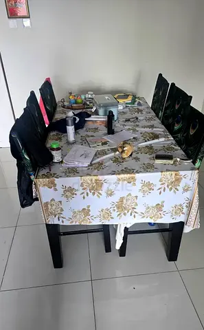 6 seater dinner table