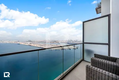 Exquisite 2-bed Seafront Apartment | Sea Views
