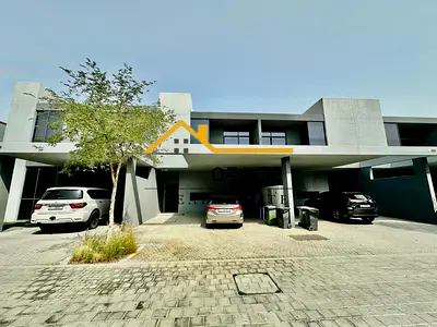 🌿 Luxury 2BR Townhouse | Private Garden | Maid’s Room | Masaar Robinia