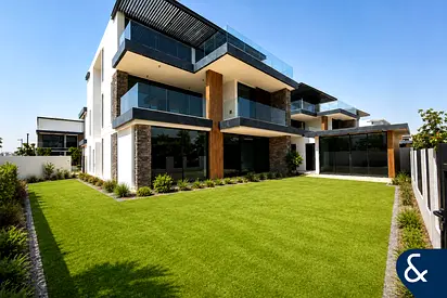 Pool Facing | Landscaped | 5 Bedroom Retreat
