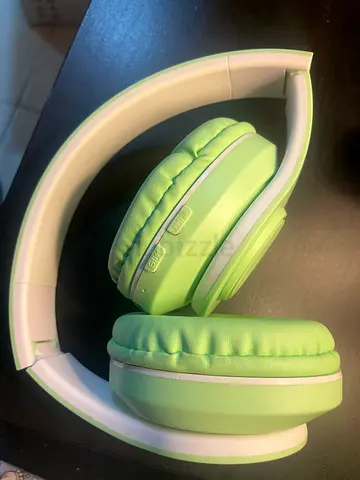 Light Green Wireless Over-Ear Headphones - Foldable, Good Condition