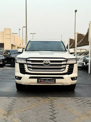 Toyota Land Cruiser GXR V6 Twin Turbo | 2023 | 93,000 KM | Full Option | Agency Paint
