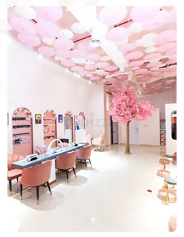 Running Premium Ladies Salon for Sale