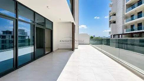 Spacious 2BR | Laundry | Chiller Free | Near Metro