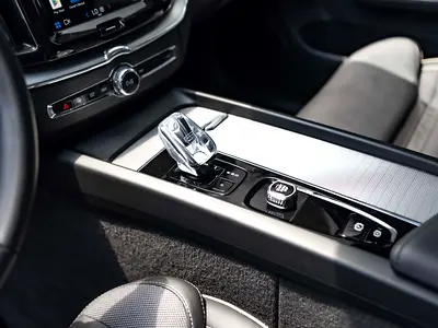 صورة 10 لـ 2024 Volvo XC60
