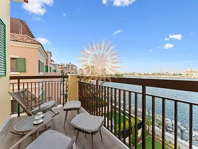 FULLY FURNISHED AND BRIGHT WATERFRONT SEA VIEW