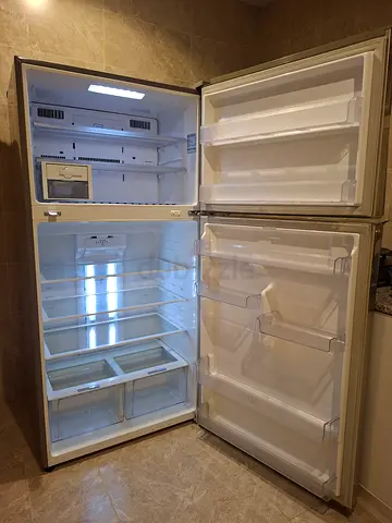 LG Refrigerator Freezer – Made in Korea – Excellent Condition