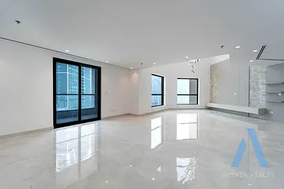 Upgraded | Penthouse | Sea Views | Vacant