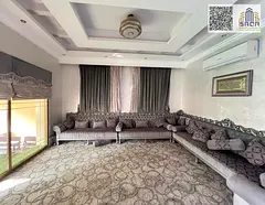 A unique opportunity to live in a spacious, furnished villa in a good location.