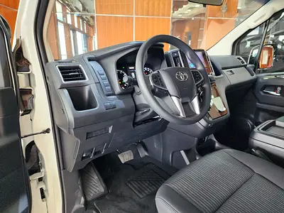 2026 Toyota GRANVIA — фото 11