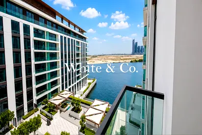 Corner Unit | Large Layout | Waterfront