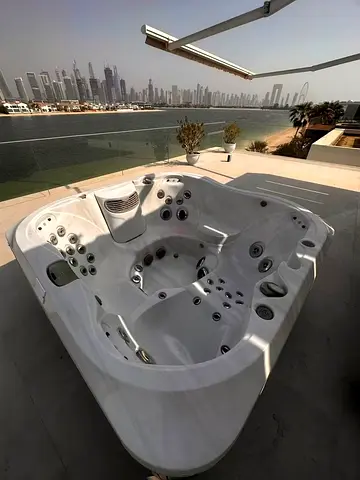 Jacuzzi 4 seat