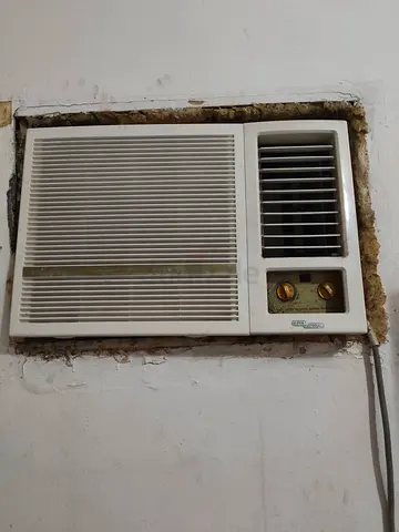 Window air conditioner unit (used),fridge,coocking range
