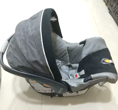 Chicco Infant Car Seat - Good Condition