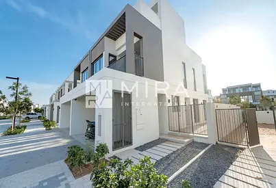 Modern 4Br+Maid | Upgrated Villa | Bright Living