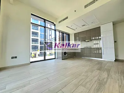 Bright 1 B/R | Equipped Kitchen| Ready to Move