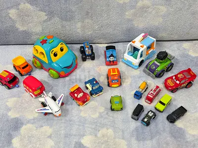 Kids cars toy