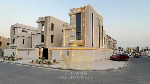 فيلا بتصميم عصري وراقي زوايه شارعين طابقين وروف // تملك حر لجميع الجنسيات / بسعر شامل رسوم التسجيل والتميلك