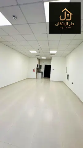 استديو أول ساكن للإيجار في مويلح الجديدة – الفلاح | مساحة واسعة ومطبخ منفصل وتصميم مميز