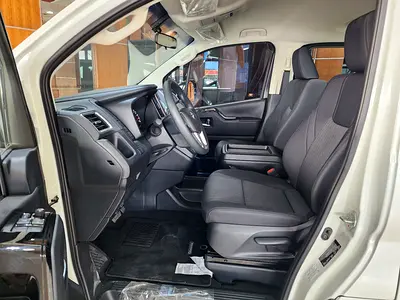 2026 Toyota GRANVIA — фото 12