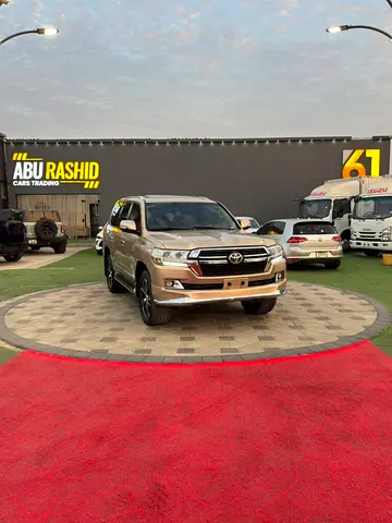 TOYOTA LAND CRUISER GXR 2015