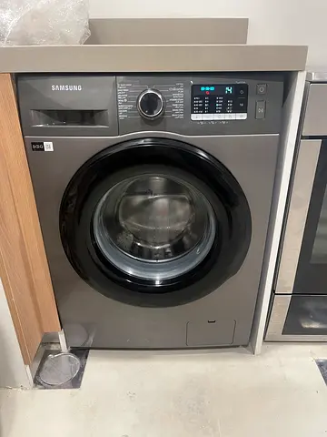 Samsung like new washing machine 8 kg good working new model free delivery installation