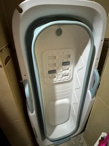 Portable Bath Tub Easy to Store Foldable Bathtub Adult Plastic Folding Adult Bathtub