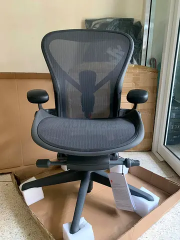 Herman Miller Aeron remastered size B fully loaded