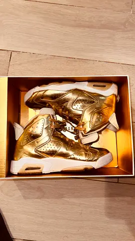 Jordan 6 retro pinnacle metallic gold
