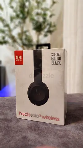 Beats Solo Wireless (Special Edition Black) - Sealed Box
