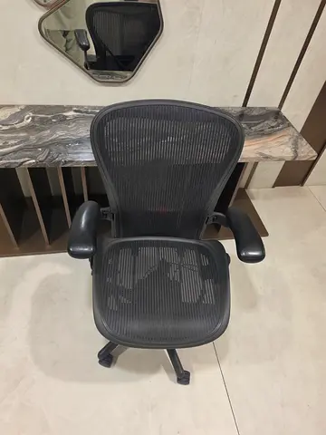 Herman Miller Aeron Office Chair Size C Fully Options Good Condition