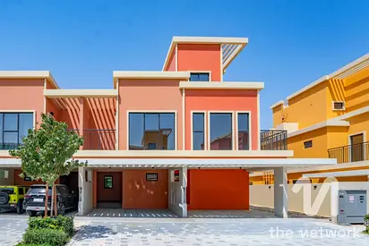 Charming 3BR Townhouse | Ready to Move in