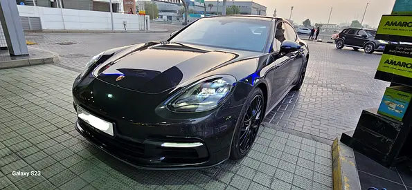 2020 Porshe Panamera4 GCC, FSH, Low Milage with dealer extended warranty