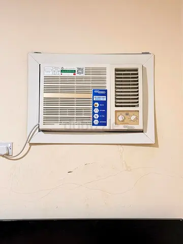 Super General Window Air Conditioner