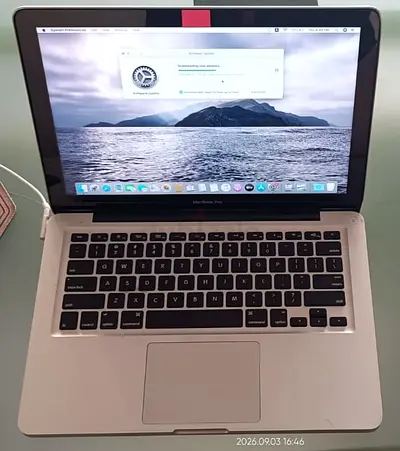 Apple MacBook Pro Laptop