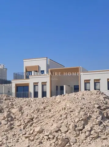Genuine Vastu Unit | Close to Mall and School