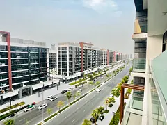 Boulevard View // AC Free Spacious 3-bhk Just 110k Rent 4 Cheques & Kitchen Appliances