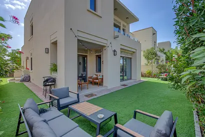 Single Row | 4 Beds | Near Park | Pool | RPS