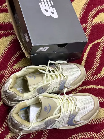 Beige New Balance men's sneakers size (see box) – new